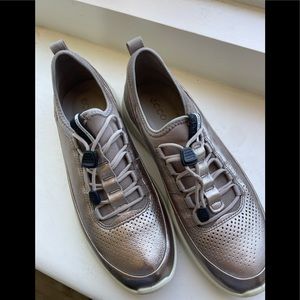 Ecco sneakers
